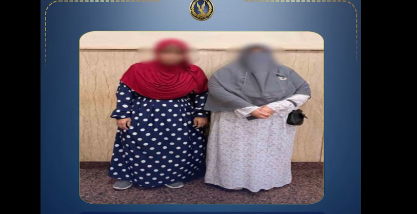 شاهد بالفيديو.. سحل وضرب سيدة وإصابتها بحروق على يد شقيقتي طليقها في الإسكندرية